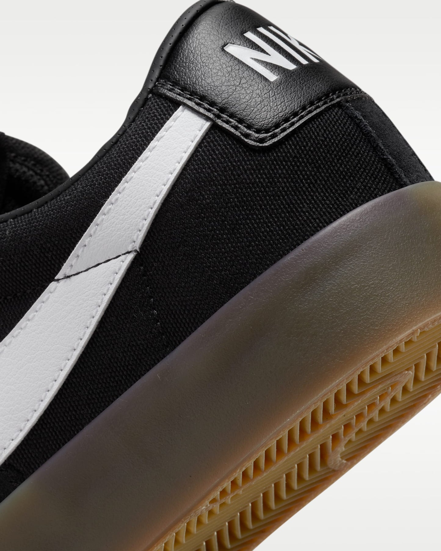 Nike SB - Zoom Blazer Low Pro GT
