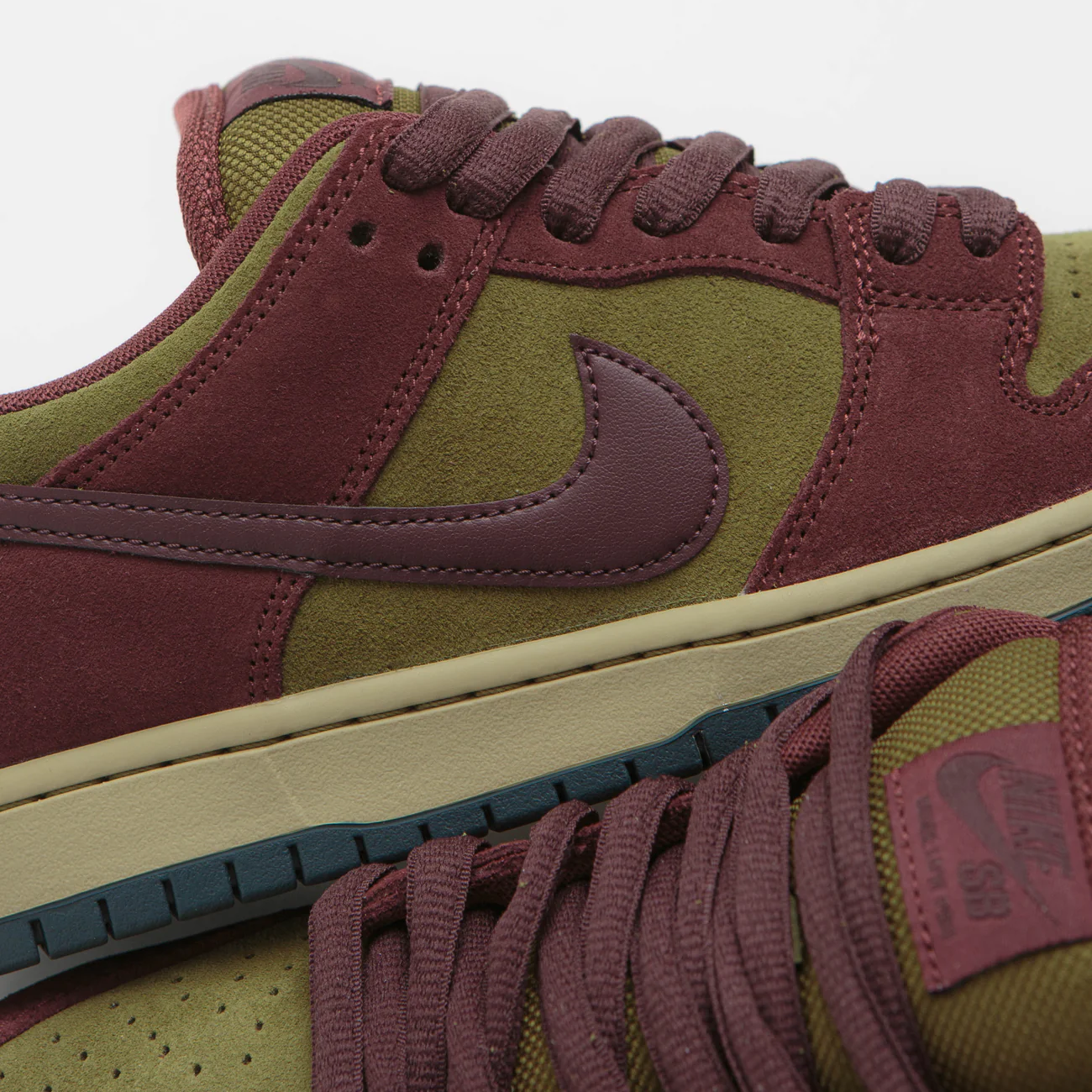 Nike SB Dunk Low Pro DK Red Burgundy